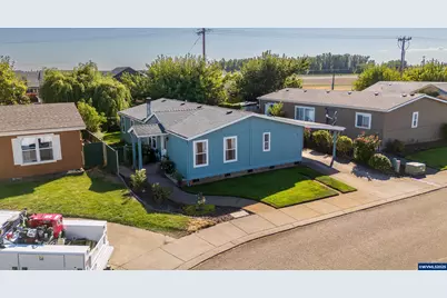 11105 Main St NE #6, Donald, OR 97020 - Photo 23