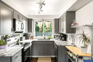 3952 Herrin Ct NE, Salem, OR 97305 - Photo 9