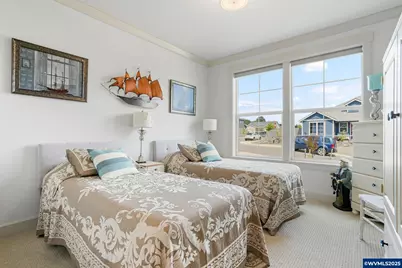 493 NW Crater Lake Dr, Dallas, OR 97338 - Photo 33