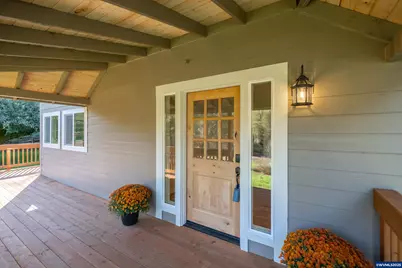 43083 Island Inn Dr, Lebanon, OR 97355 - Photo 9