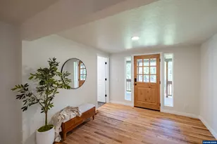 43083 Island Inn Dr, Lebanon, OR 97355 - Photo 11