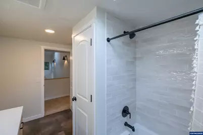 43083 Island Inn Dr, Lebanon, OR 97355 - Photo 31