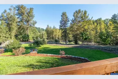 43083 Island Inn Dr, Lebanon, OR 97355 - Photo 7