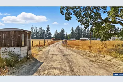 33788 Brewster Rd, Lebanon, OR 97355 - Photo 13