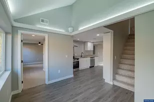 995 Fairview Ave SE, Salem, OR 97302 - Photo 23