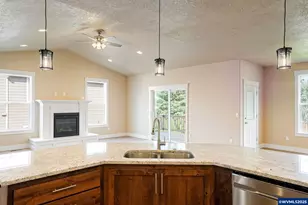 708 NW George Ct, Sublimity, OR 97385 - Photo 13