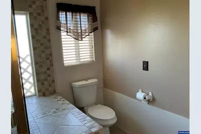 5422 Portland #24 Rd NE, Salem, OR 97305 - Photo 19