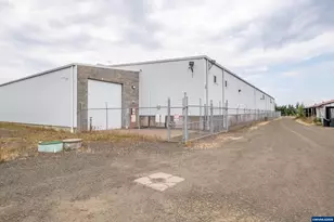 595 N Fir Villa Rd, Dallas, OR 97338 - Photo 31