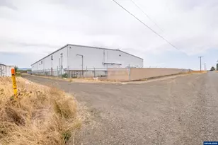 595 N Fir Villa Rd, Dallas, OR 97338 - Photo 33