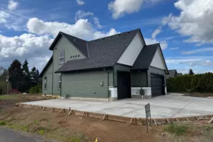 319 NE Clay St, Sublimity, OR 97385 - Photo 3