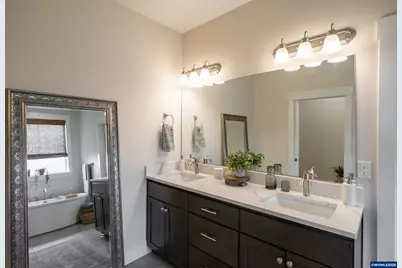 593 NE Evergreen Av, Dallas, OR 97338 - Photo 37