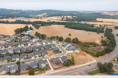 593 NE Evergreen Av, Dallas, OR 97338 - Photo 5