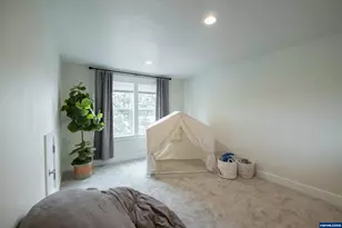 593 NE Evergreen Ave, Dallas, OR 97338 - Photo 43