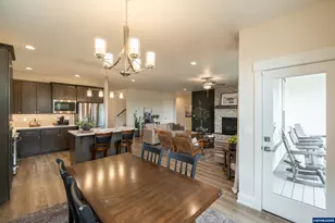 593 NE Evergreen Ave, Dallas, OR 97338 - Photo 31