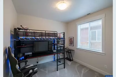 593 NE Evergreen Av, Dallas, OR 97338 - Photo 19