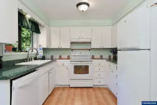 3908 SE Arbor Ct, Hillsboro, OR 97123 - Photo 23