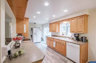 40235 Rainbow Dr, Scio, OR 97374 - Photo 19