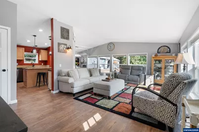 30402 Townsend Rd, Lebanon, OR 97355 - Photo 5