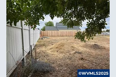 1717 Main St, Philomath, OR 97370 - Photo 9