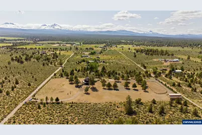 17450 Star Thistle Ln, Bend, OR 97703 - Photo 13