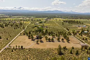 17450 Star Thistle Ln, Bend, OR 97703 - Photo 13
