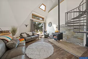 17450 Star Thistle Ln, Bend, OR 97703 - Photo 23
