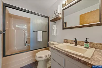 17450 Star Thistle Ln, Bend, OR 97703 - Photo 33