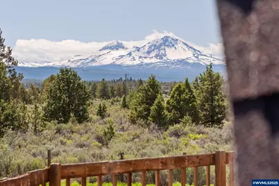 17450 Star Thistle Ln, Bend, OR 97703 - Photo 17