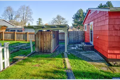 488 B St, Independence, OR 97351 - Photo 27