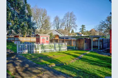 488 B St, Independence, OR 97351 - Photo 29