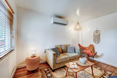 488 B St, Independence, OR 97351 - Photo 3