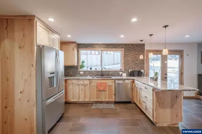 330 Patricia Dr, Gladstone, OR 97027 - Photo 15