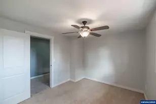 330 Patricia Dr, Gladstone, OR 97027 - Photo 33