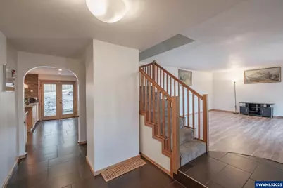 330 Patricia Dr, Gladstone, OR 97027 - Photo 11