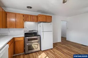 306 Pine Street St NE, Albany, OR 97321 - Photo 21