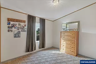 300 SE Lacreole Dr, Dallas, OR 97338 - Photo 31