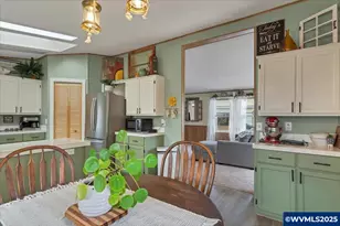 300 SE Lacreole Dr, Dallas, OR 97338 - Photo 15