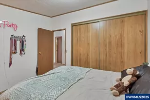 300 SE Lacreole Dr, Dallas, OR 97338 - Photo 25