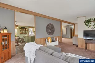 300 SE Lacreole Dr, Dallas, OR 97338 - Photo 17