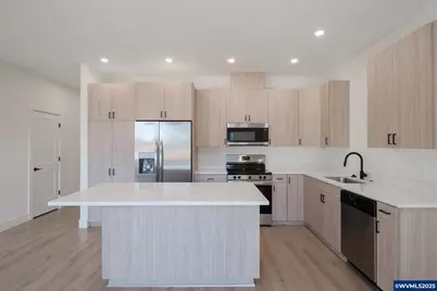 1554-1570-1588 Barn St, Woodburn, OR 97071 - Photo 13