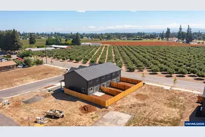 1554-1570-1588 Barn St, Woodburn, OR 97071 - Photo 5