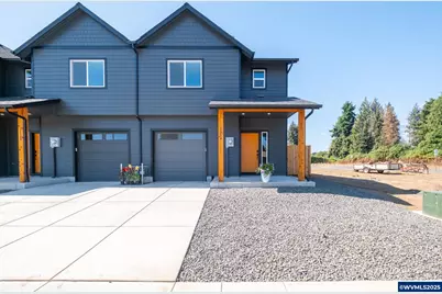 1554-1570-1588 Barn St, Woodburn, OR 97071 - Photo 3