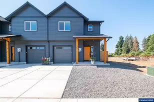 1554-1570-1588 Barn St, Woodburn, OR 97071 - Photo 3