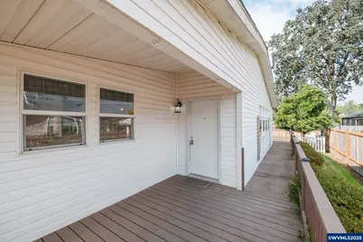 430 Oakdale Ct, Jefferson, OR 97352 - Photo 37