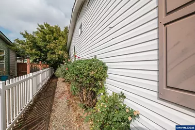 430 Oakdale Ct, Jefferson, OR 97352 - Photo 39