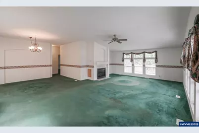 430 Oakdale Ct, Jefferson, OR 97352 - Photo 3