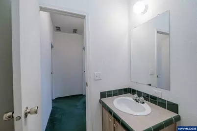 430 Oakdale Ct, Jefferson, OR 97352 - Photo 25