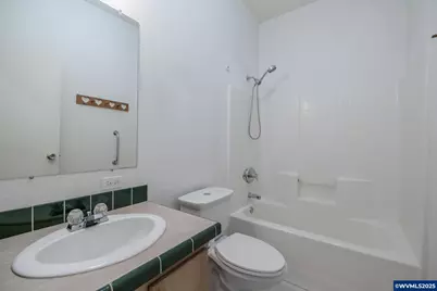 430 Oakdale Ct, Jefferson, OR 97352 - Photo 23