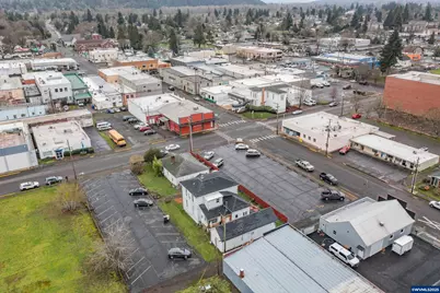 760 S 2nd St, Lebanon, OR 97355 - Photo 17