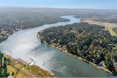 330 S Bay Rd, Toledo, OR 97391 - Photo 41